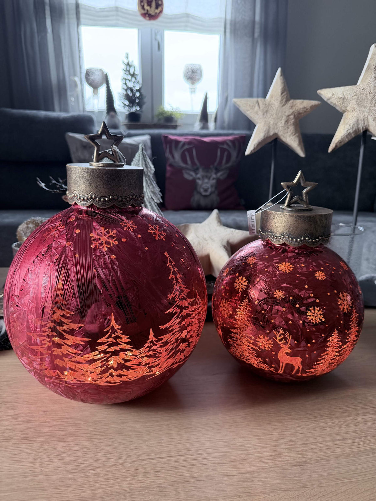LED Dekokugel in Frosty Rot