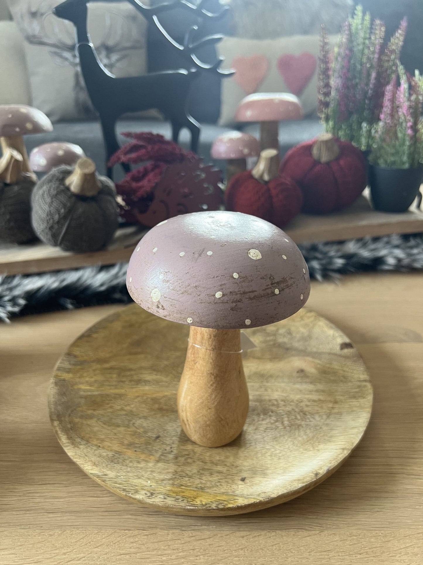 Pilzfigur aus Holz Flieder