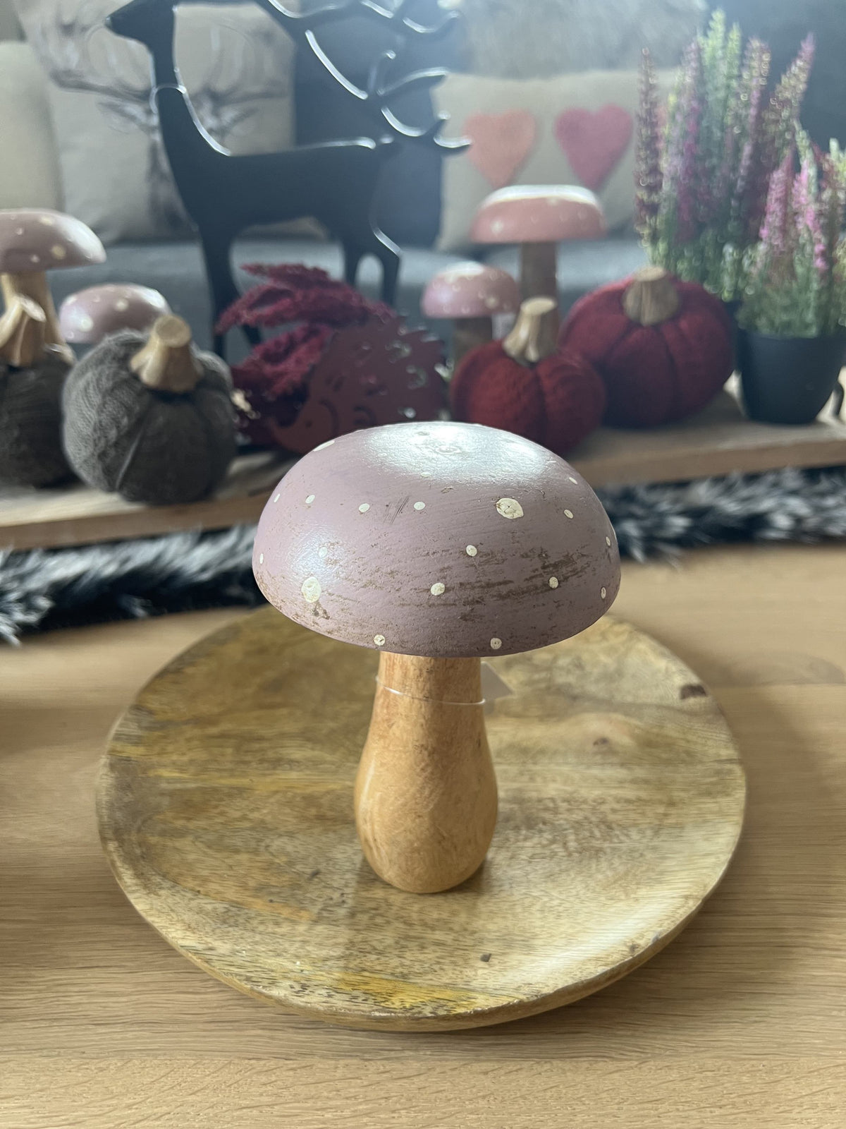 Pilzfigur aus Holz Flieder