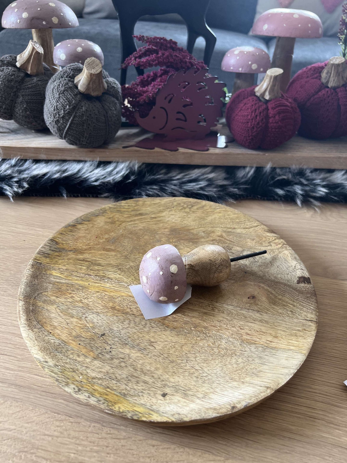 Pilzfigur aus Holz mit Staab Beere