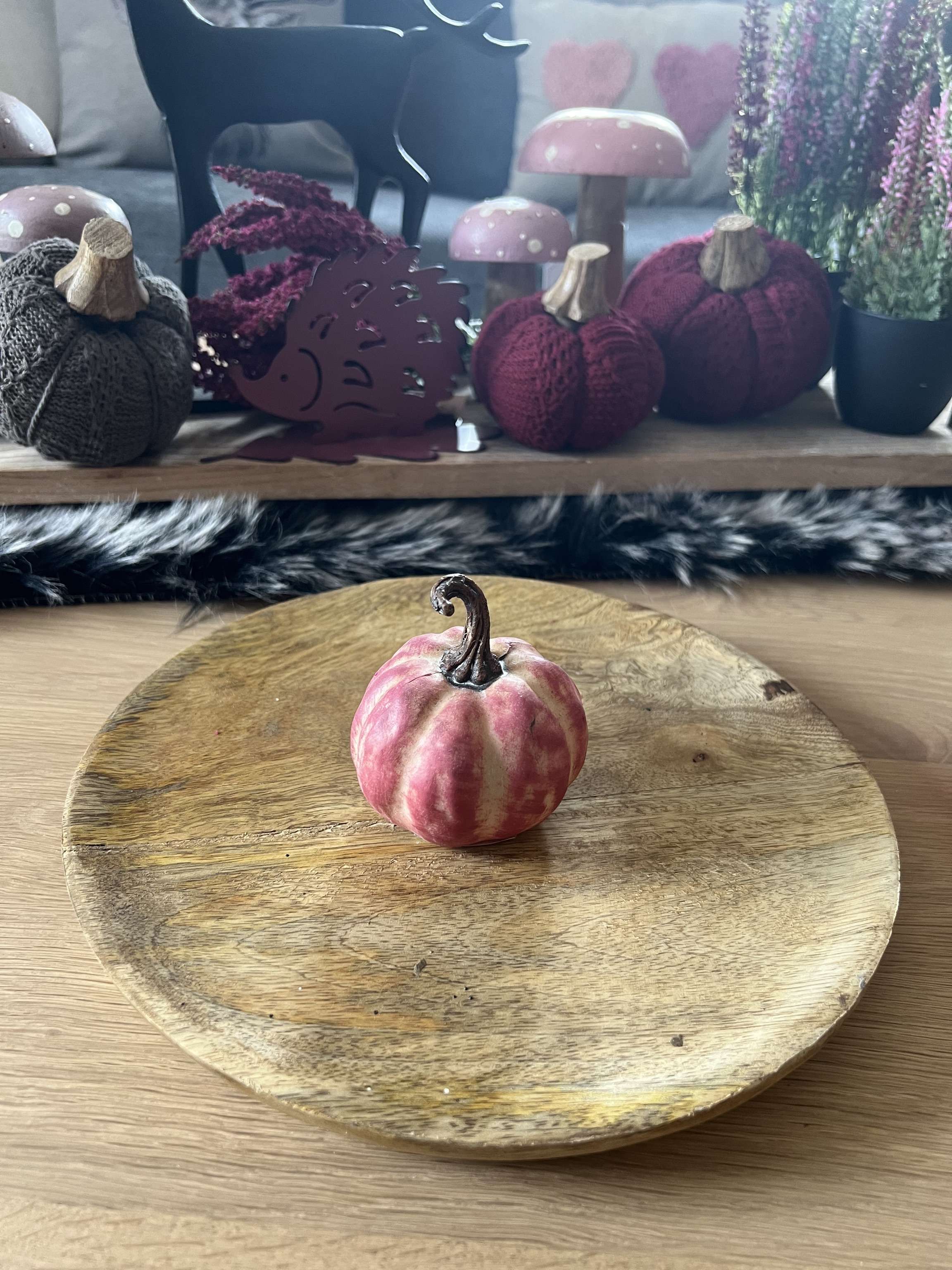 Kürbisfigur Flieder