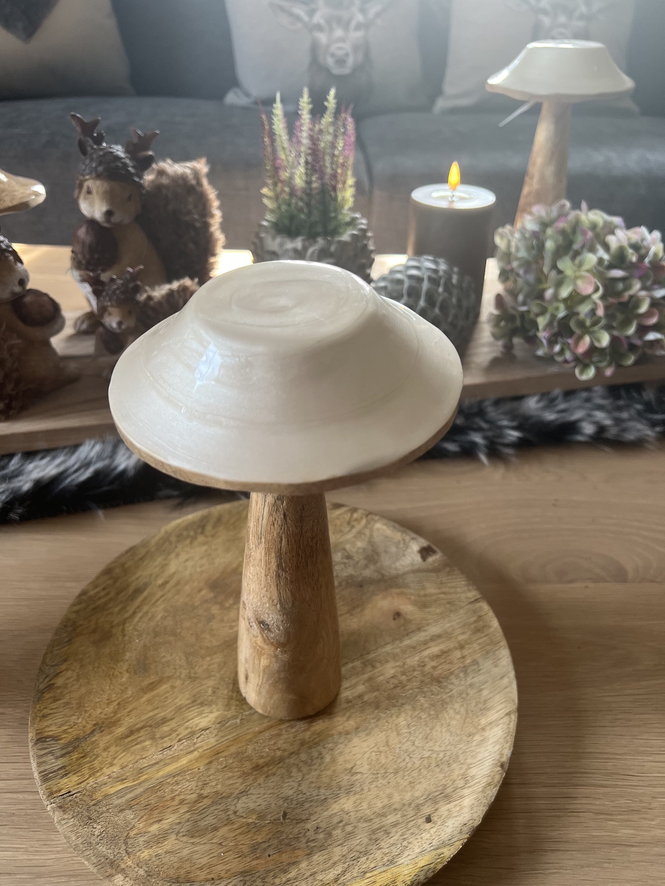 Pilzfigur aus Holz Beige