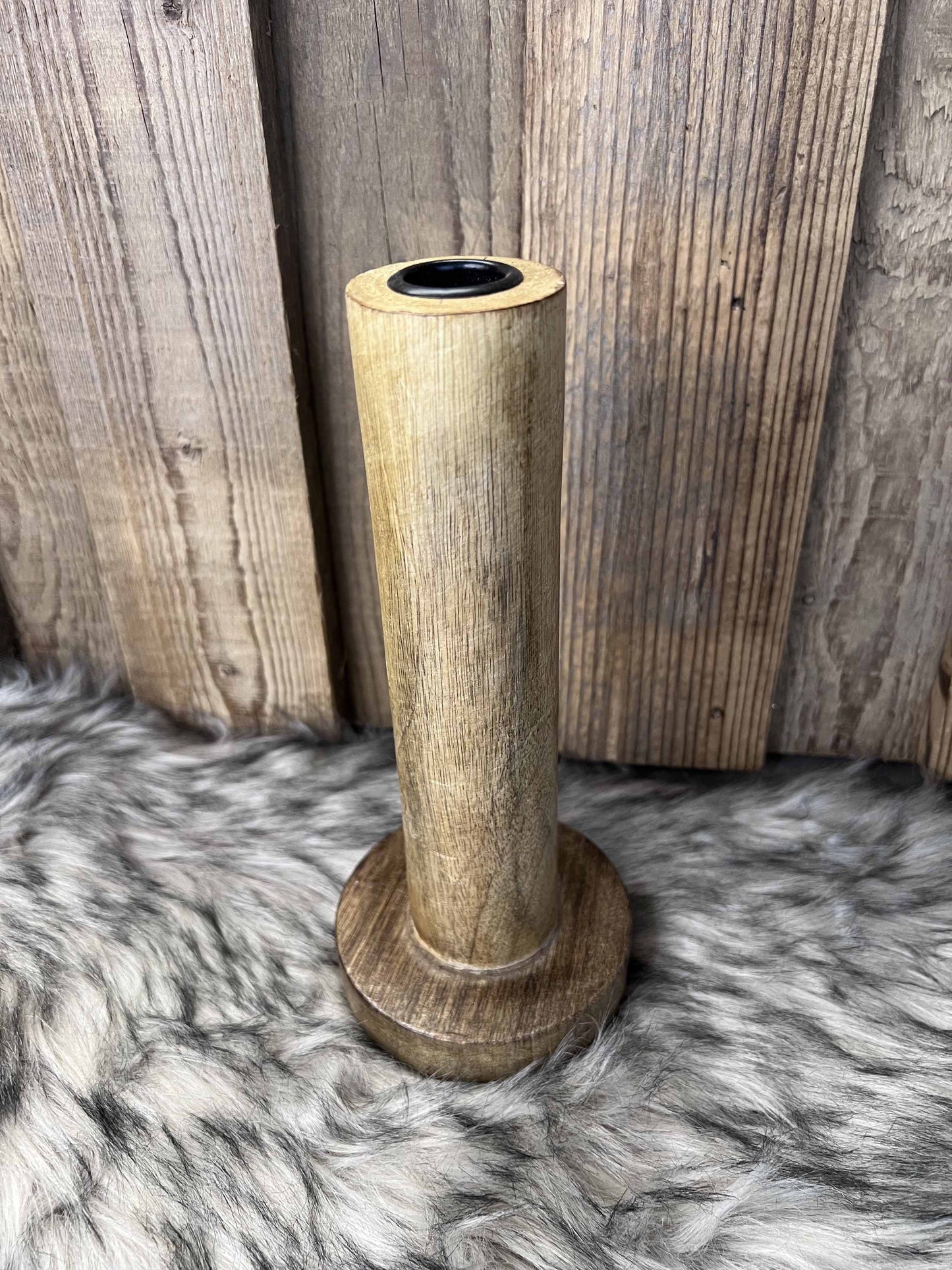 Kerzenhalter aus Mangoholz