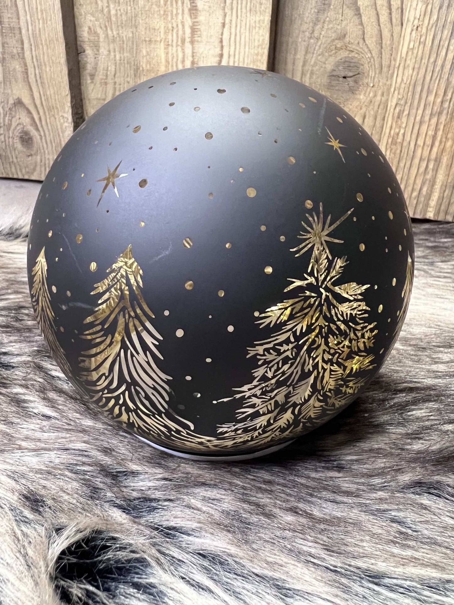 LED Windlicht in Kugelform