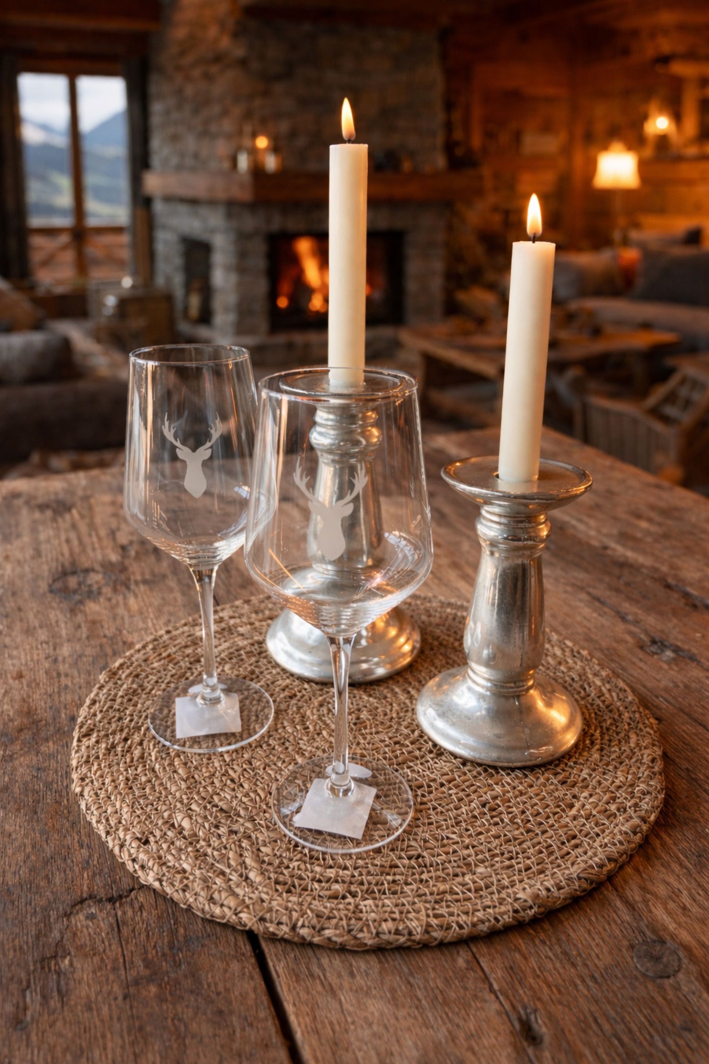 Weinglas mit Hirschmotiv