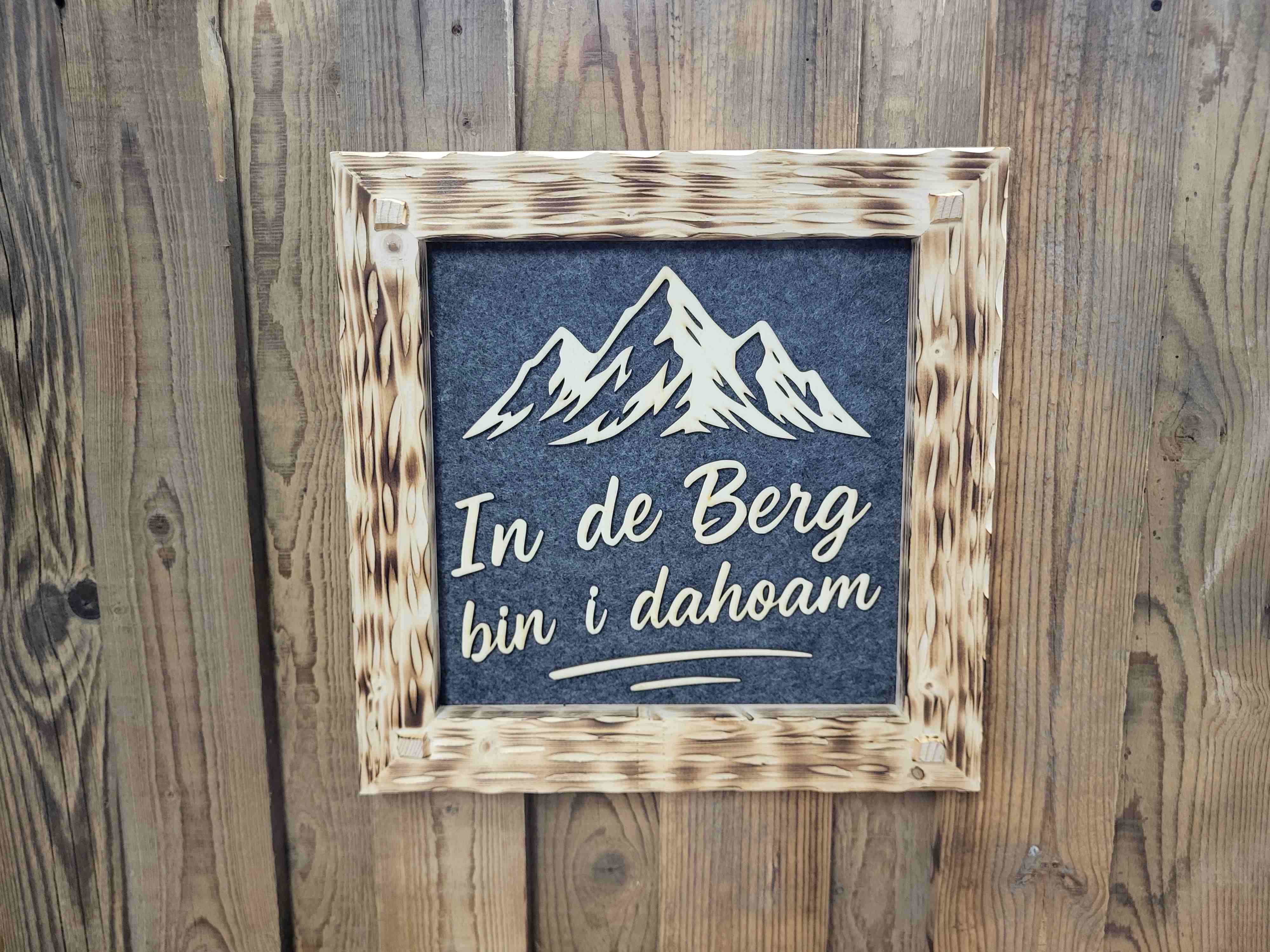 Holzrahmen 35*35cm "In de Berg bin i dahoam"
