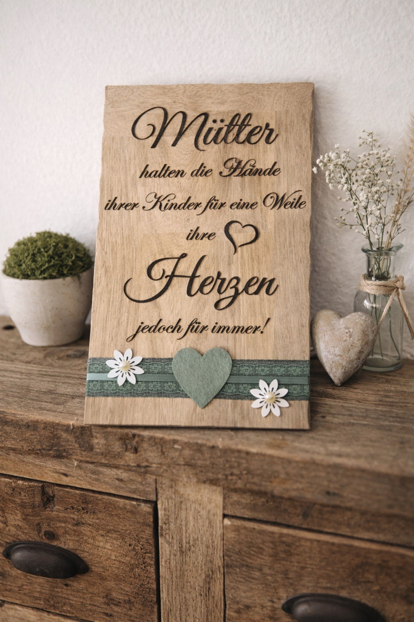 Eichenbrett mit Muttertagsspruch graviert