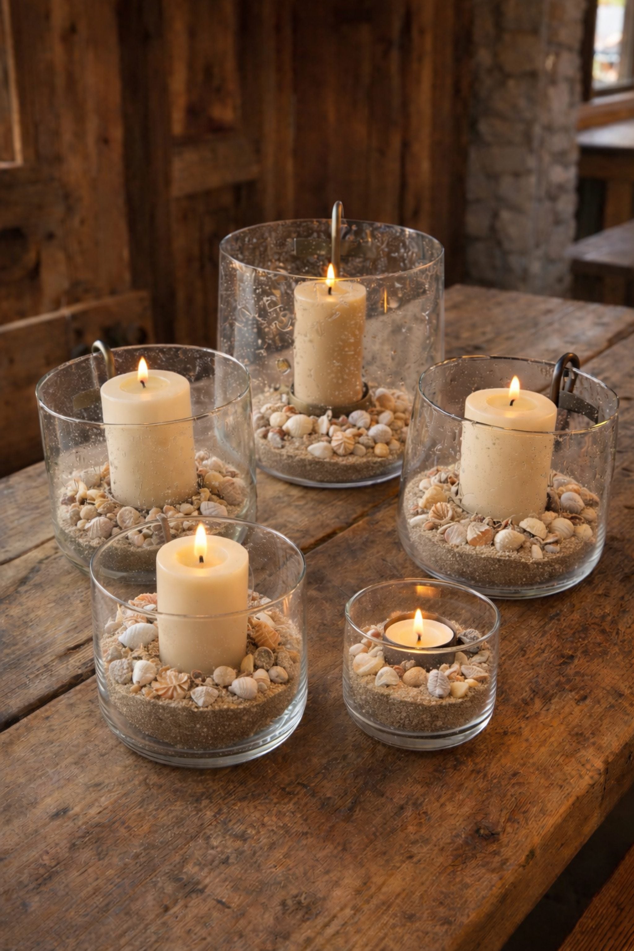 Windlicht aus Glas mit Metalleinsatz