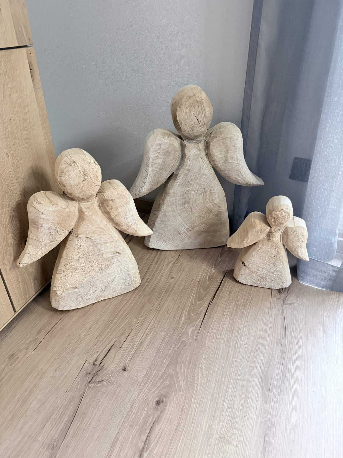 Holzengel massiv aus Pappelholz