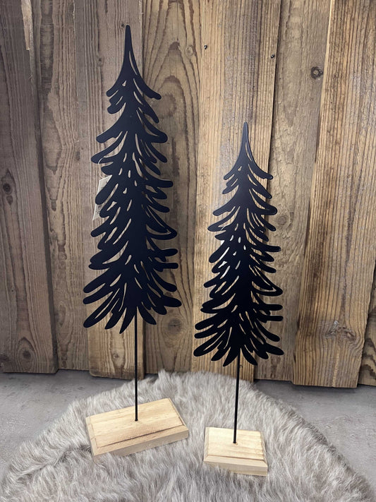 Tannenfigur aus Holz und Metall