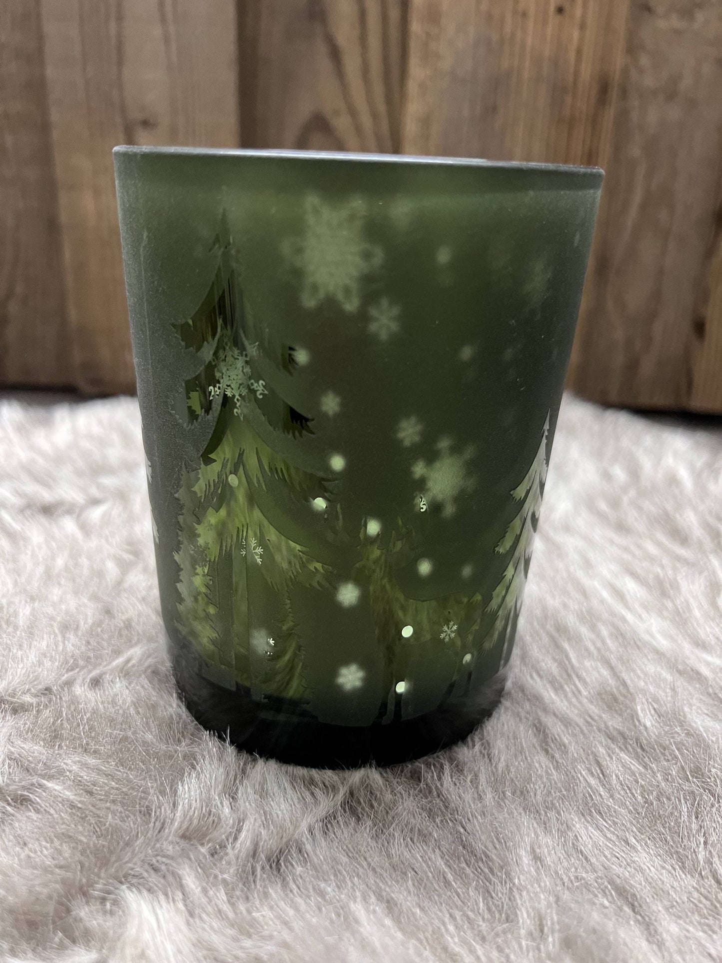 Windlicht grün mit Waldmotiv