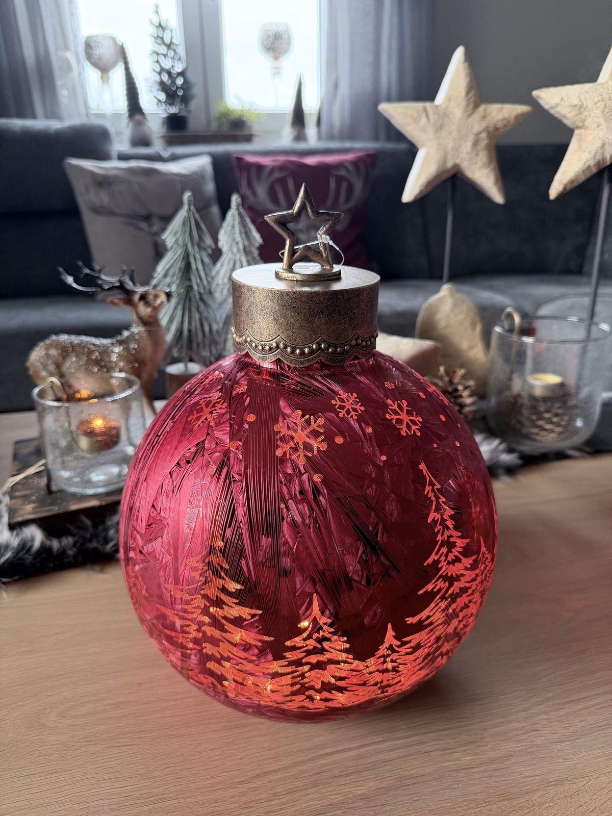 LED Dekokugel in Frosty Rot