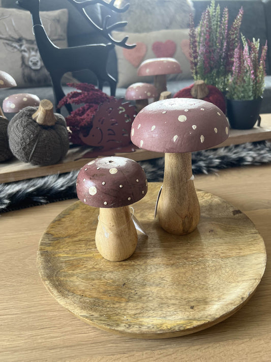 Pilzfigur aus Holz Beere