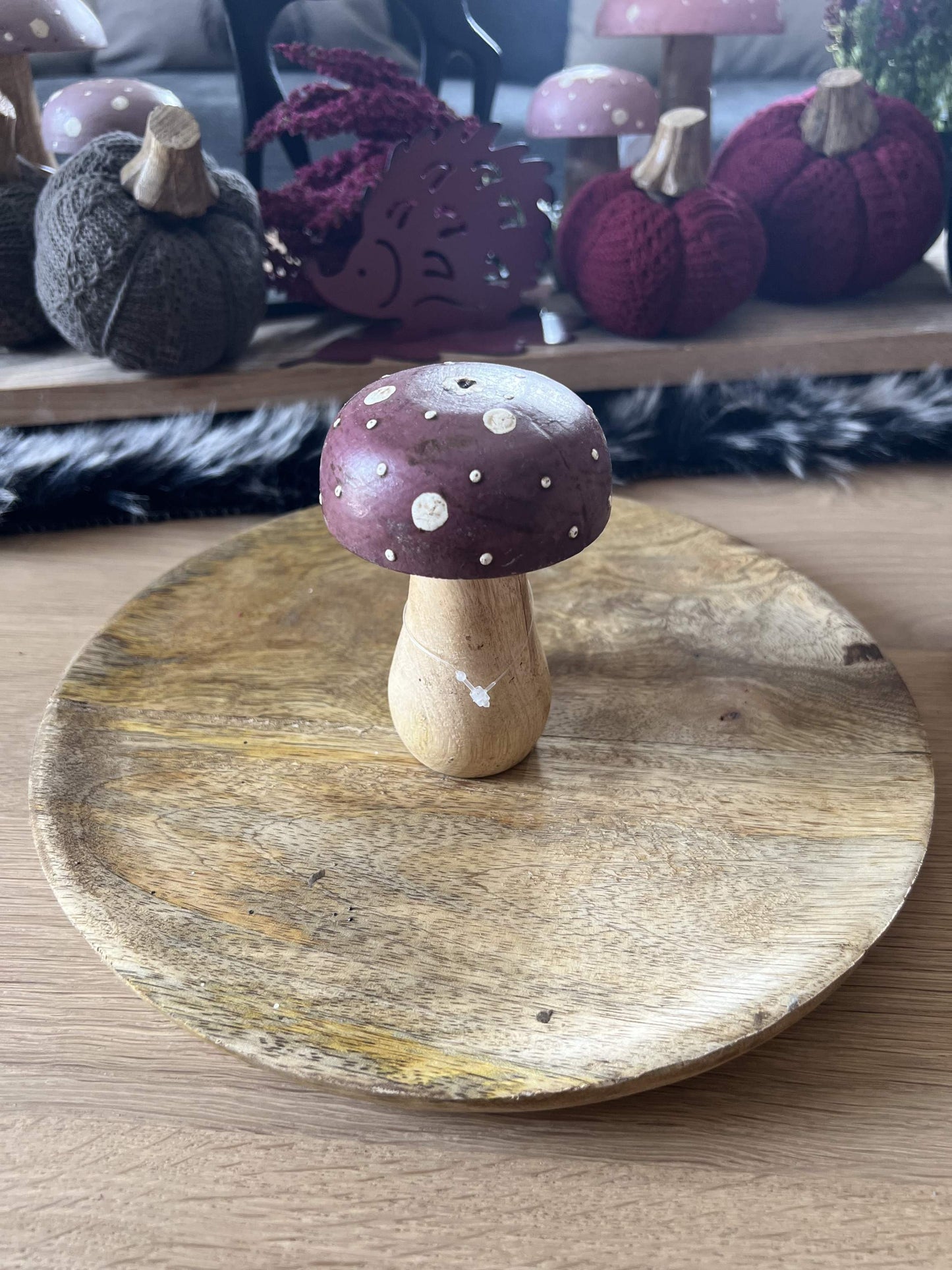 Pilzfigur aus Holz Beere
