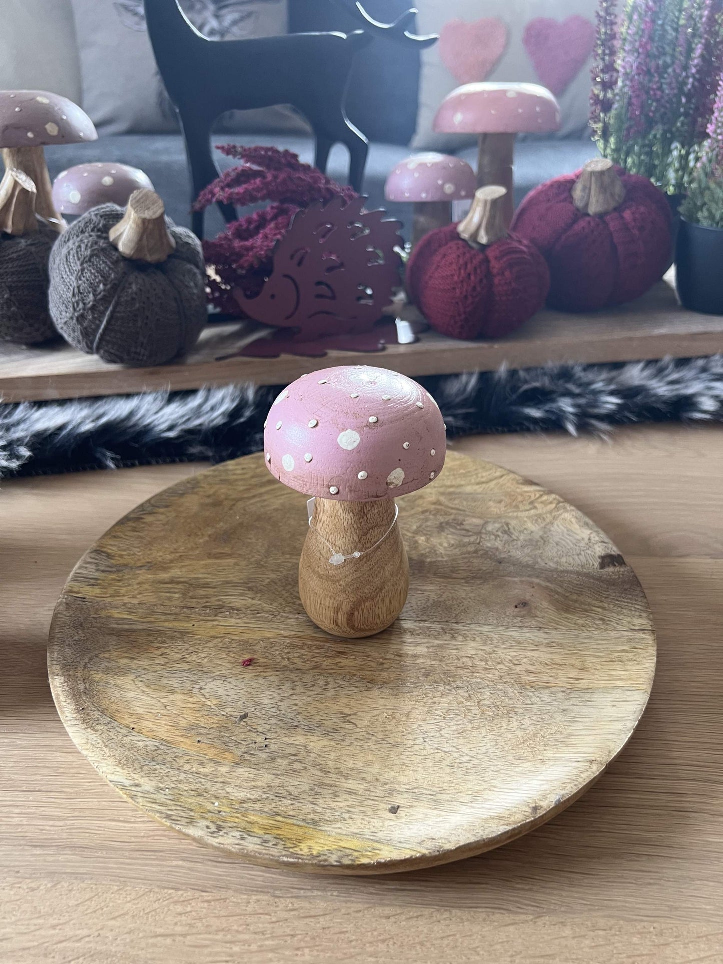 Pilzfigur aus Holz Rosa