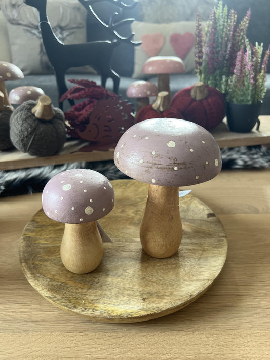 Pilzfigur aus Holz Flieder