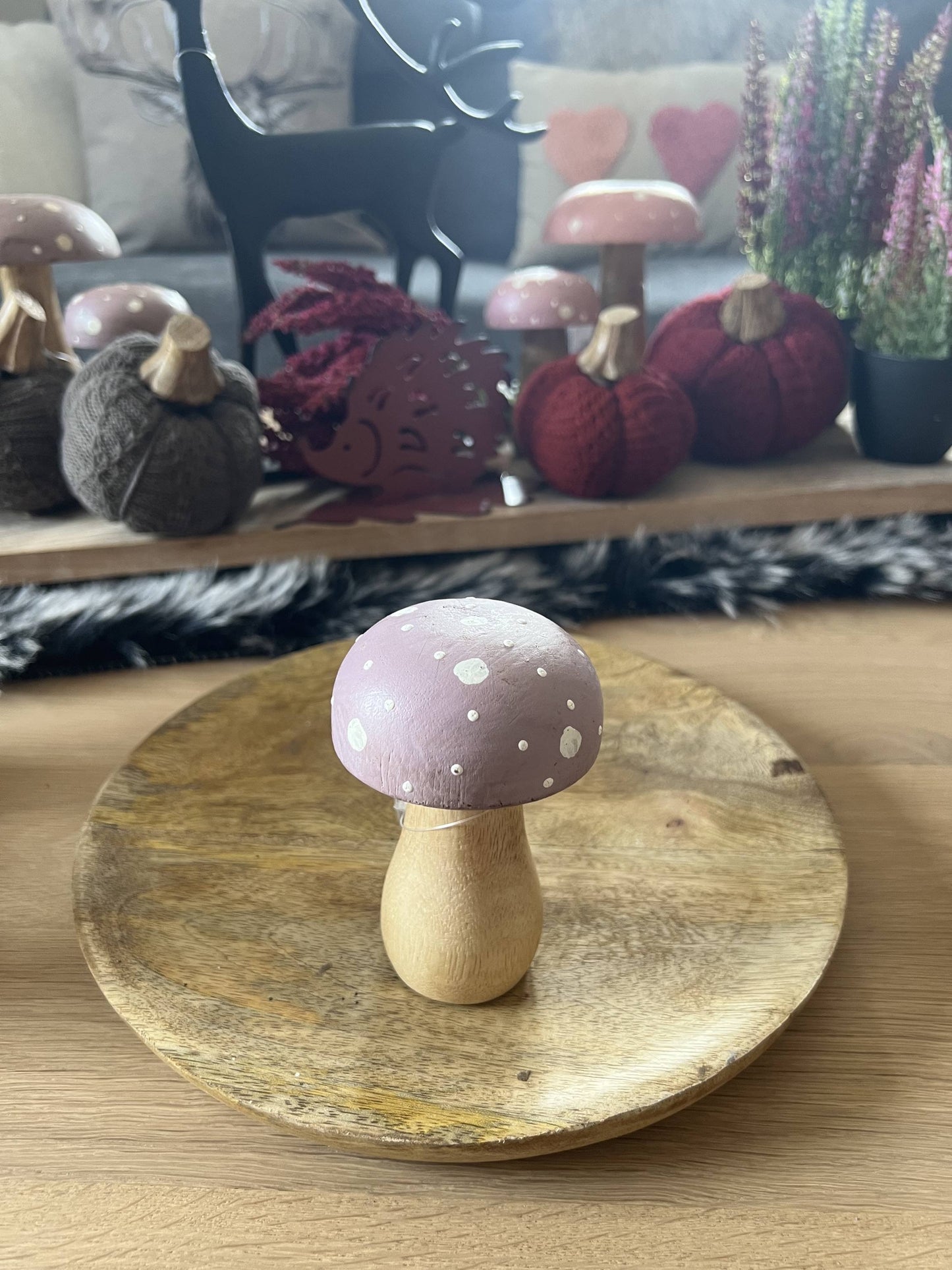 Pilzfigur aus Holz Flieder