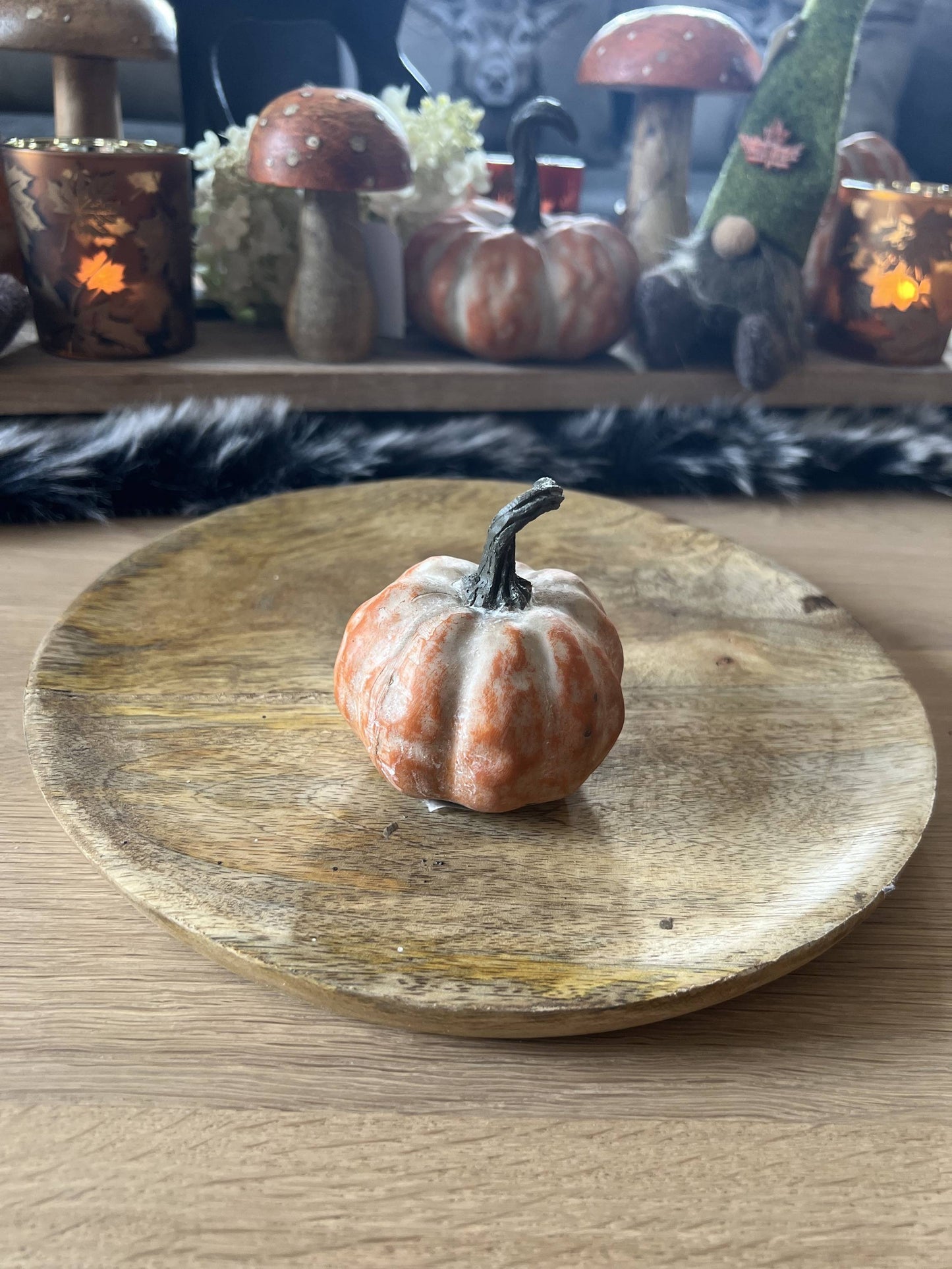 Kürbisfigur orange