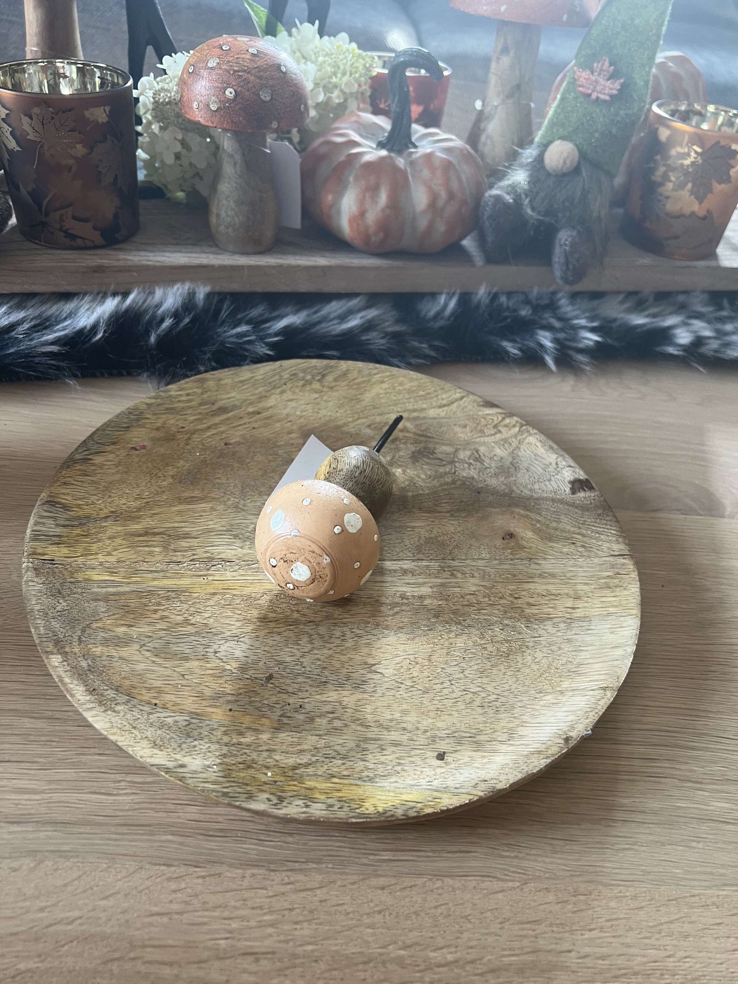 Pilzfigur aus Holz mit Staab Erdfarben