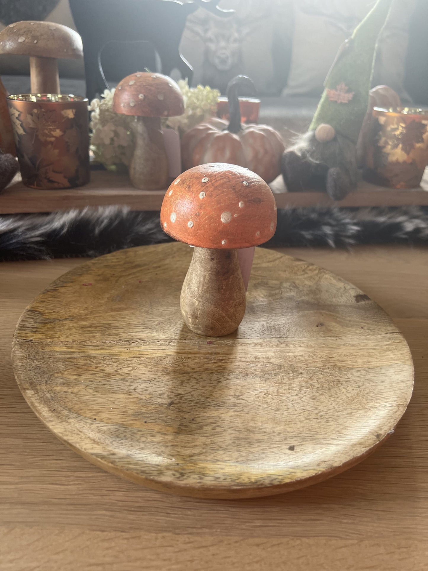Pilzfigur aus Holz Orange