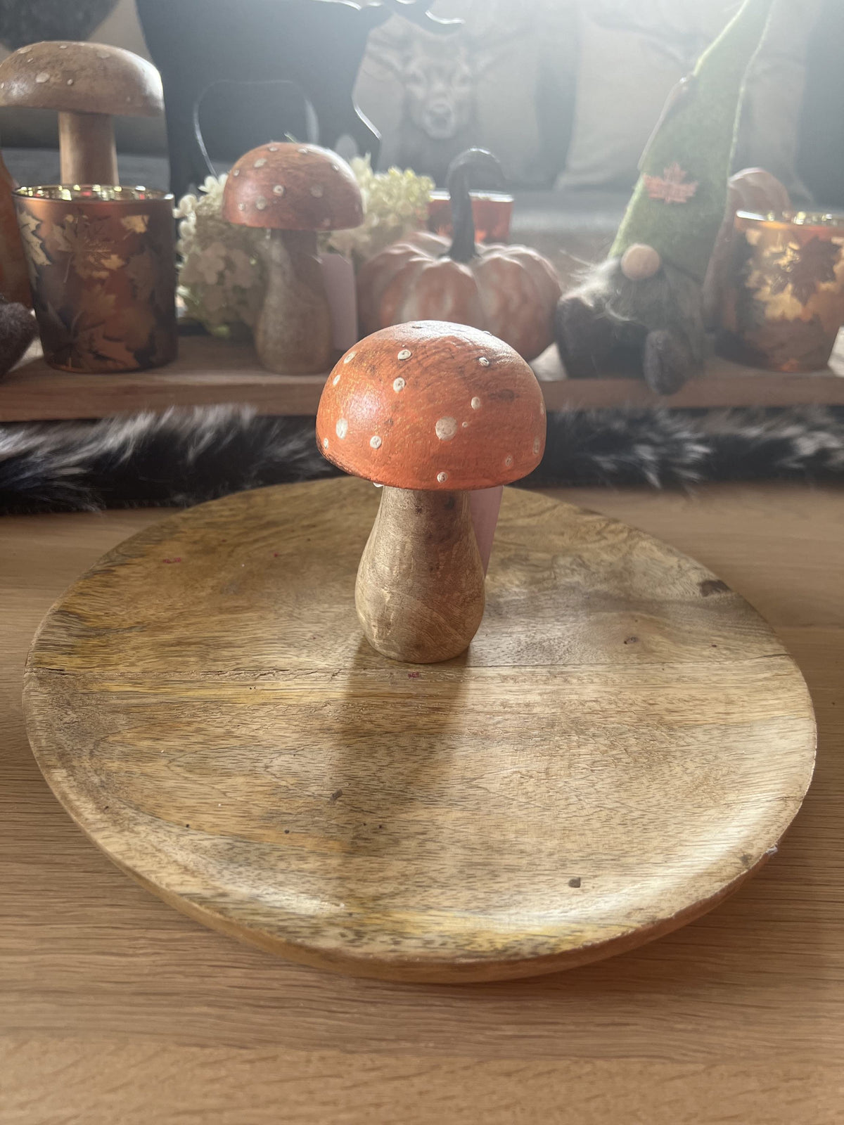Pilzfigur aus Holz Orange