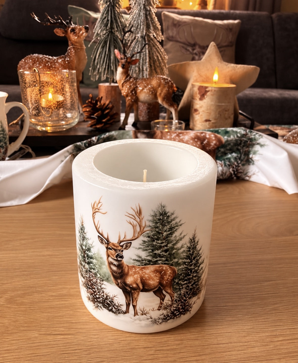 Stumpenkerze mit Hirsch-Motiv