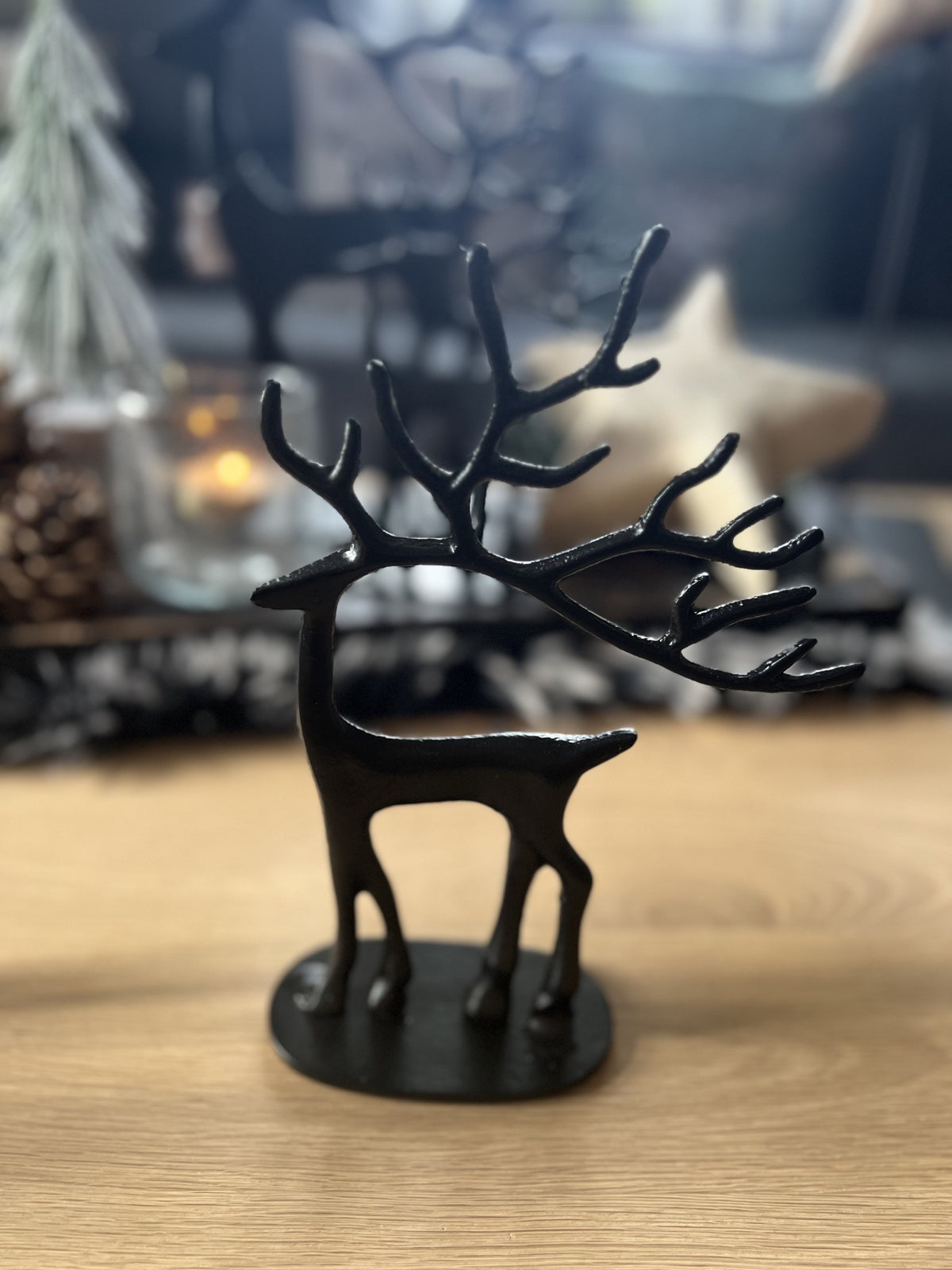 Metallhirsch massiv schwarz