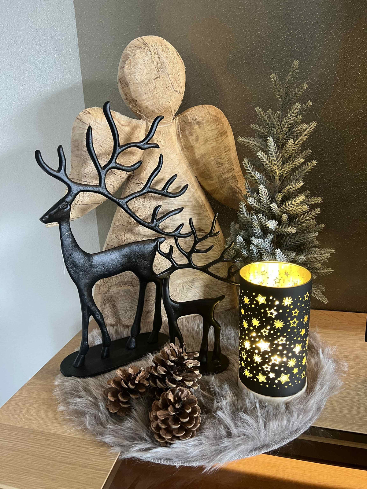 Metallhirsch massiv schwarz