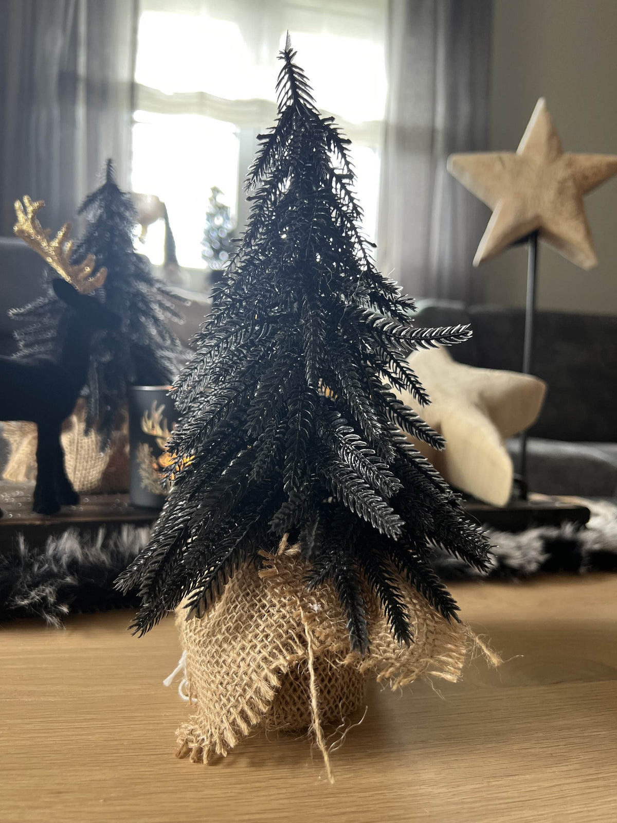 Künstlicher Tannenbaum schwarz