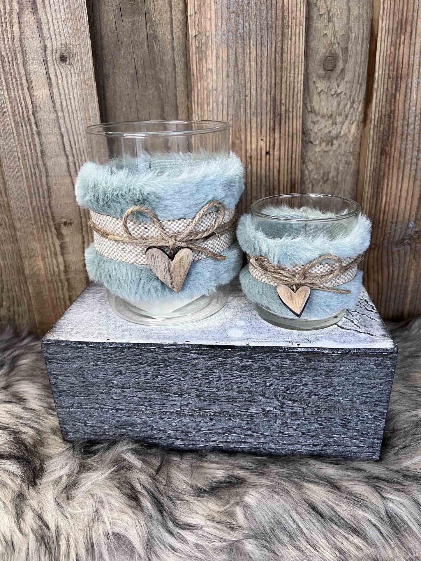 Windlicht mit Fell salbeigrün