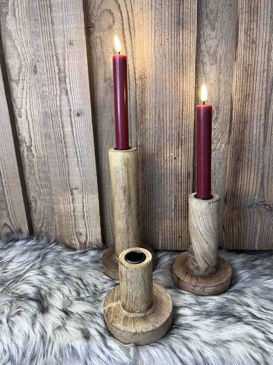 Kerzenhalter aus Mangoholz