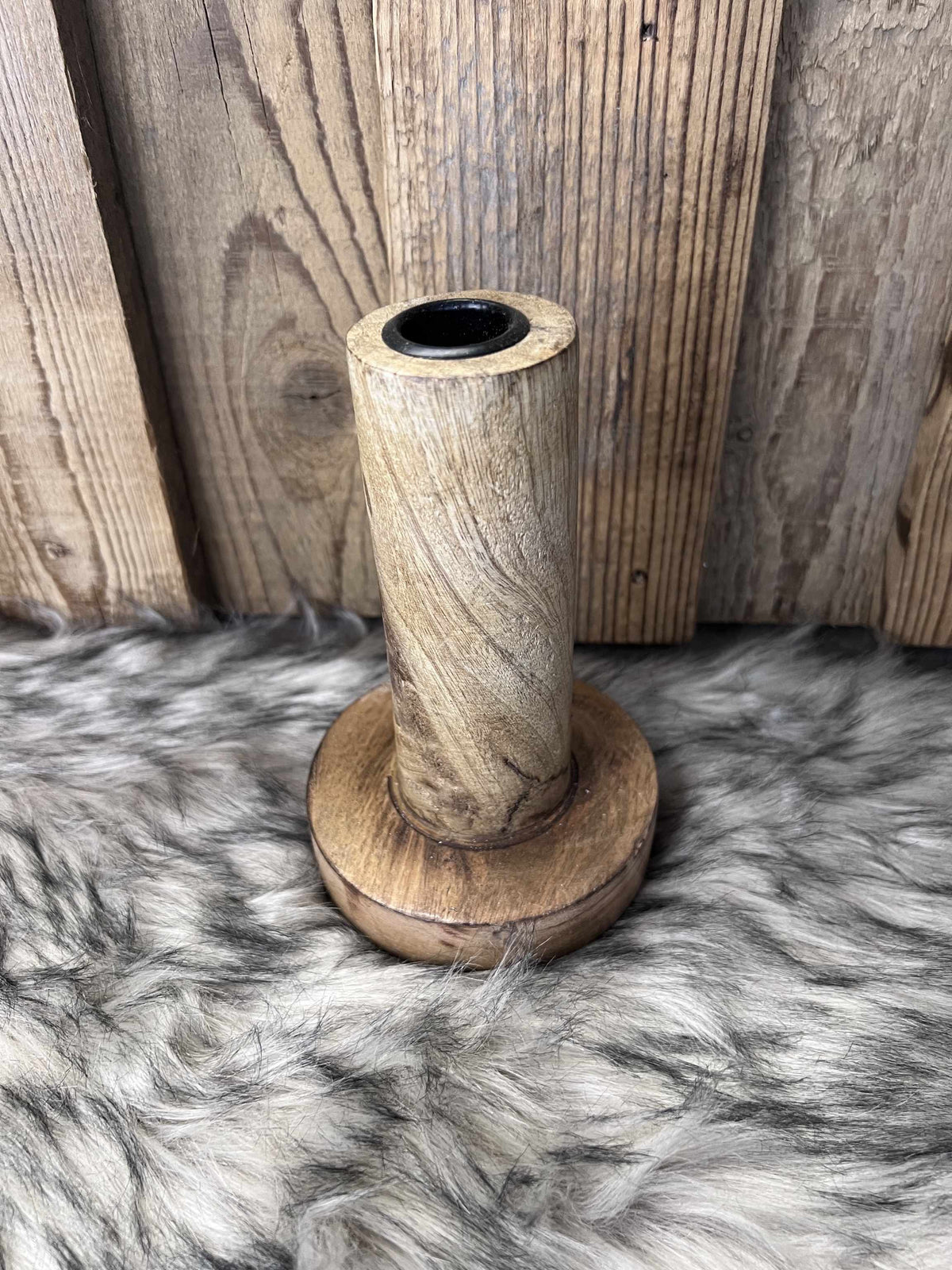 Kerzenhalter aus Mangoholz