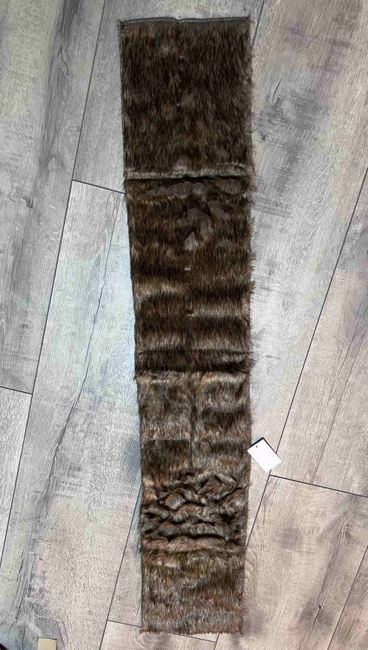 Tischläufer aus Kunstfell