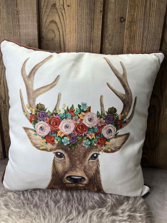 Kissen mit Hirsch und Blumen