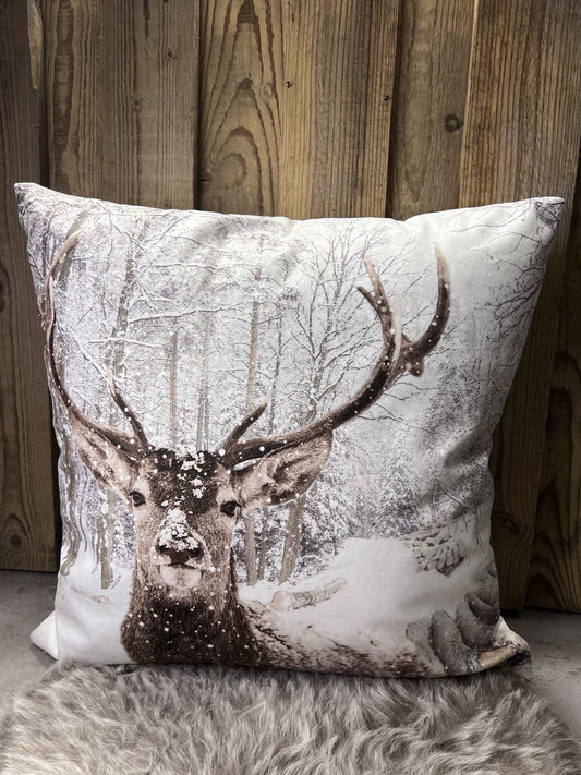 Kissen mit Hirschmotiv