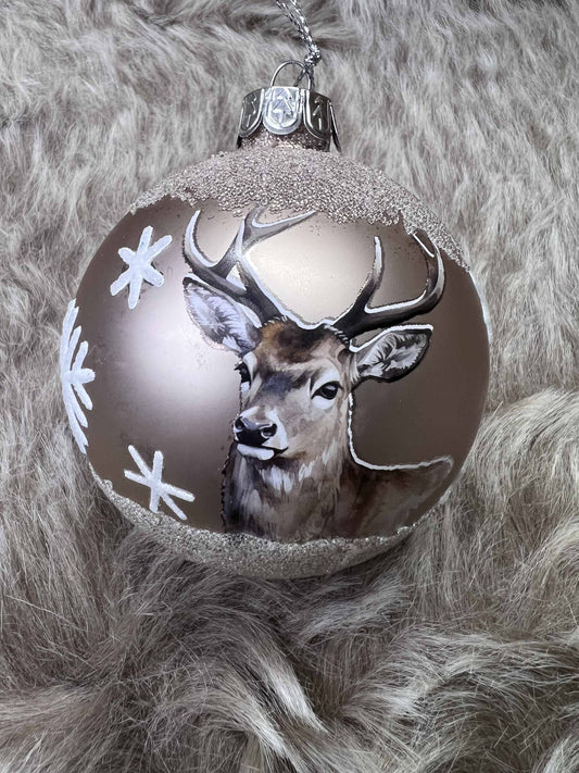 Weihnachtskugel mit Hirschmotiv
